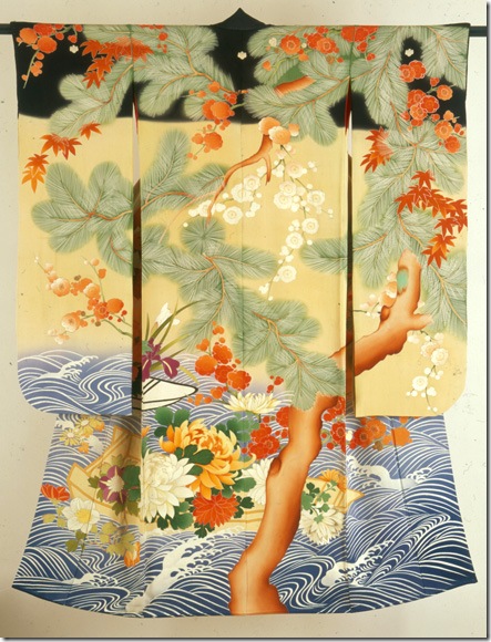 A Taisho period (1920s) formal woman's long-sleeved kimono,