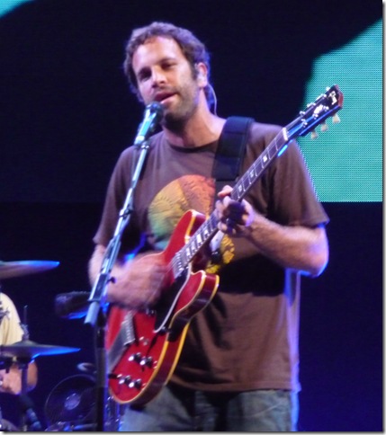 Jack Johnson brings his mellow vibe to the Cruzan. (Photo by Thom Smith)