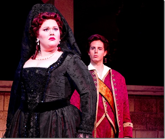 Christina Pier as Donna Anna and Lee Poulis as Don Giovanni in Don Giovanni.