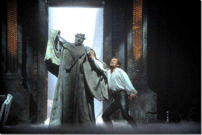 Morris Robinson and David Pittsinger in Don Giovanni. (Photo by Gaston de Cardenas)