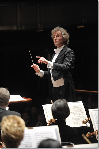 Franz Welser-Most directs the Cleveland Orchestra. (Photo by Roger Mastroianni)