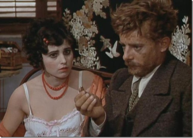 Lina Polito and Giancarlo Giannini in Love and Anarchy (1973).