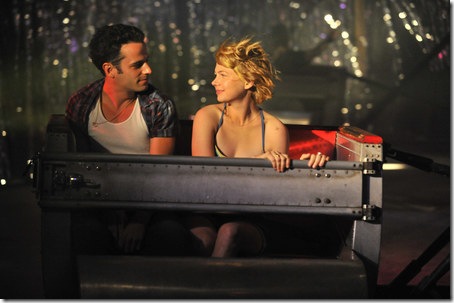 Luke Kirby and Michelle Williams in Take This Waltz.