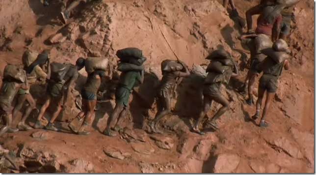 A scene from Powaqqatsi (1988).