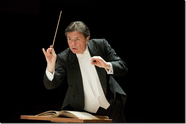 Conductor Gerard Schwarz. (Photo by Ben van Houten)