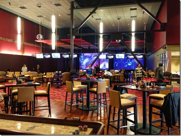 Part of a Frank CineBowl & Grille in New Jersey. (Photo by Frank Theatres)