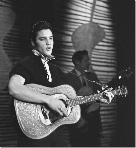 Elvis Presley, in a CBS image from the exhibit.