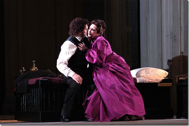 Jason Howard and Lauren Flanigan in the 2003 Seattle Opera production of Mourning Becomes Electra. (Photo by Rozarii Lynch)