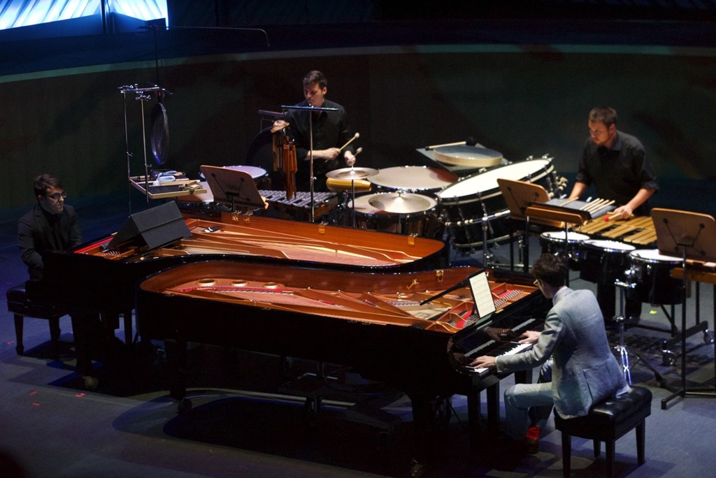 NWS-Fellows-and-Timo-Andres-perform-the-world-premiere-of-Tides-And-Currents---photo-by-Gregory-