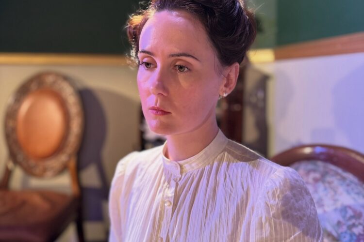 Shakespeare troupe mounts a sublime ‘Hedda Gabler’